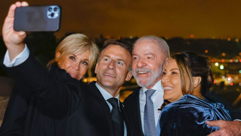 Lula volta da França e completa 114 dias fora do Brasil lula-volta-da-franca-e-completa-114-dias-fora-do-brasil