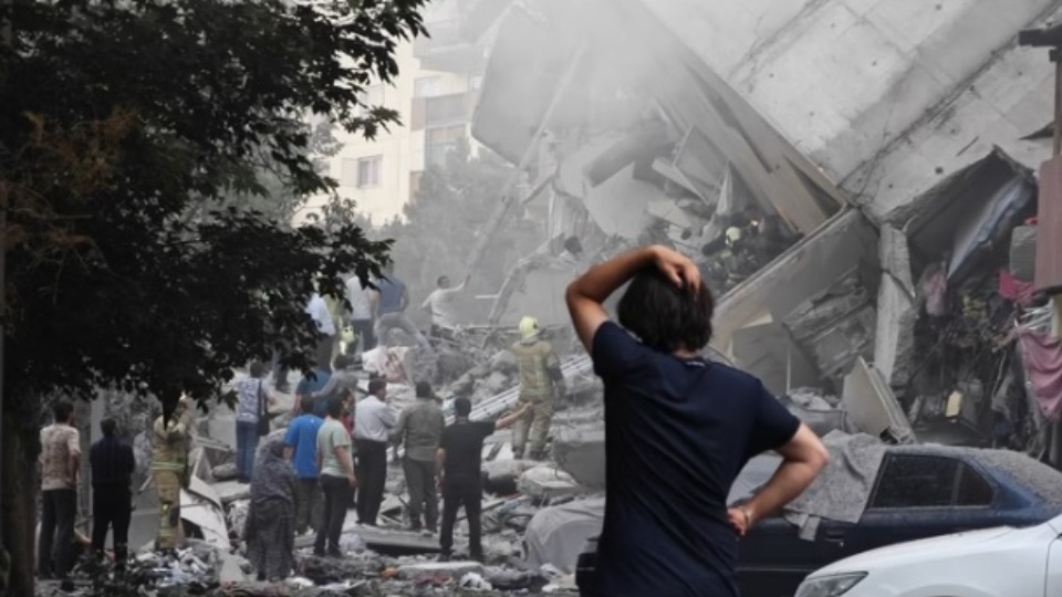 Ataque de Israel a alvos nucleares no Irã deixa mundo em alerta máximo ataque-de-israel-a-alvos-nucleares-no-ira-deixa-mundo-em-alerta-maximo