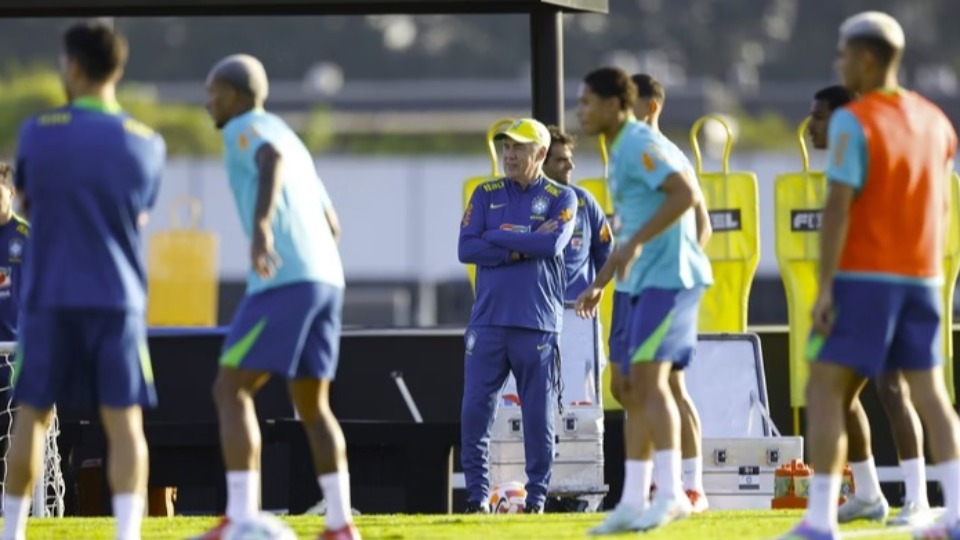 Seleção: Ancelotti faz 1° treino com elenco completo e testa equipe selecao:-ancelotti-faz-1°-treino-com-elenco-completo-e-testa-equipe