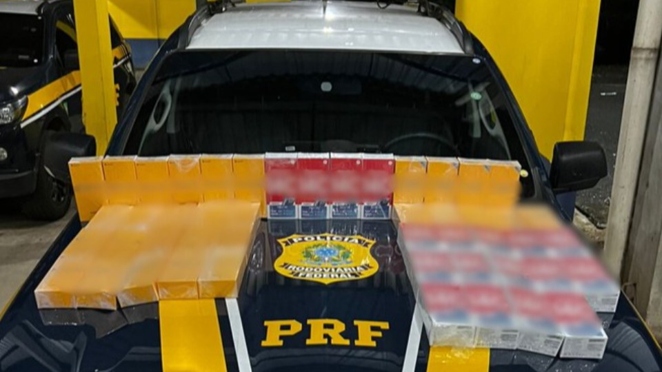 PRF apreende encomenda com dezenas de celulares irregulares na BR-364 prf-apreende-encomenda-com-dezenas-de-celulares-irregulares-na-br-364