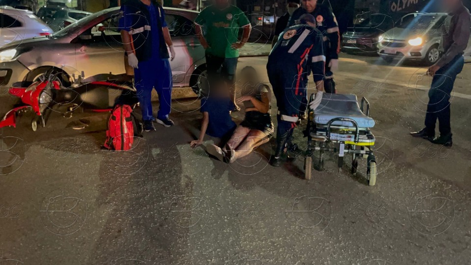 Mãe e filho ficam feridos após colisão entre carro e moto na zona Leste mae-e-filho-ficam-feridos-apos-colisao-entre-carro-e-moto-na-zona-leste