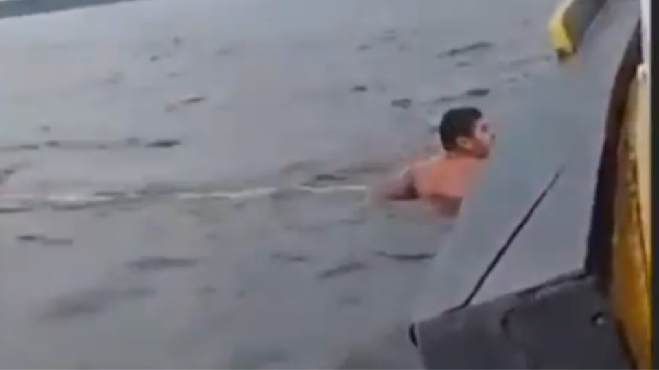 VÍDEO: naufrágio de canoa durante temporal deixa idosos mortos video:-naufragio-de-canoa-durante-temporal-deixa-idosos-mortos