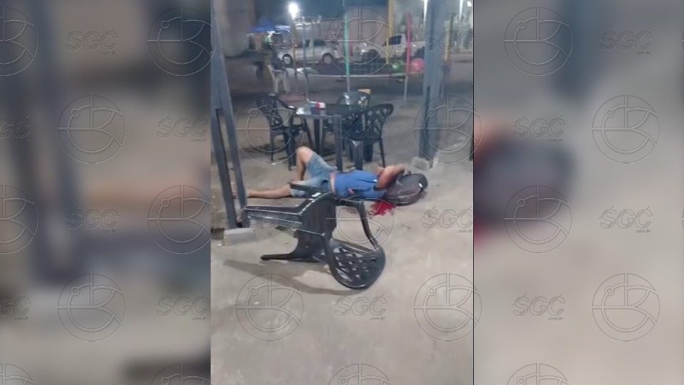VÍDEO: Homem em situação de rua é agredido na Praça da Pirâmide video:-homem-em-situacao-de-rua-e-agredido-na-praca-da-piramide