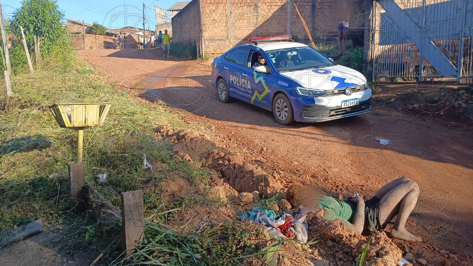 Foragido é amarrado e agredido após ser apontado como executor de homem em situação de rua foragido-e-amarrado-e-agredido-apos-ser-apontado-como-executor-de-homem-em-situacao-de-rua