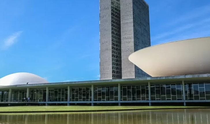 Brasileiros pagam R$ 100 milhões em reembolsos médicos a parlamentares em 6 anos brasileiros-pagam-r$-100-milhoes-em-reembolsos-medicos-a-parlamentares-em-6-anos