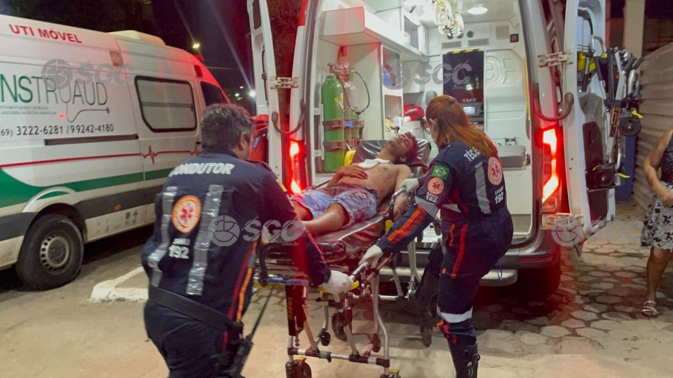Jovem de 19 anos é esfaqueado por ex-marido ciumento jovem-de-19-anos-e-esfaqueado-por-ex-marido-ciumento