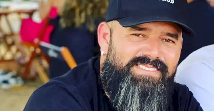 Cantor de forró morre aos 42 anos após passar mal durante show na Bahia cantor-de-forro-morre-aos-42-anos-apos-passar-mal-durante-show-na-bahia