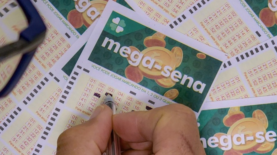 Ninguém acerta as seis dezenas da Mega-Sena e prêmio acumula em R$ 40 milhões ninguem-acerta-as-seis-dezenas-da-mega-sena-e-premio-acumula-em-r$-40-milhoes