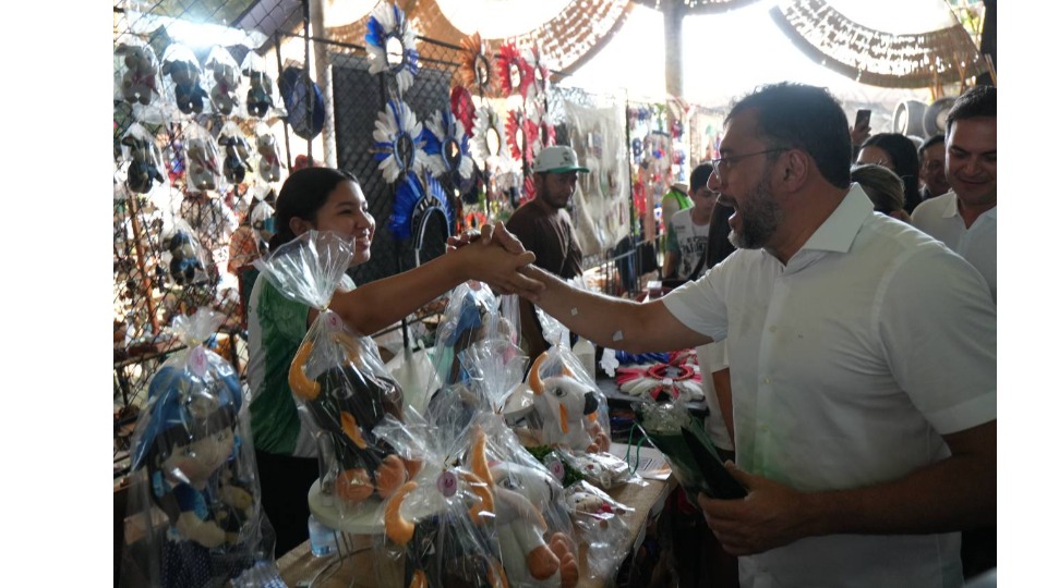Governador Wilson Lima prestigia produção artesanal durante visita a estandes em Parintins governador-wilson-lima-prestigia-producao-artesanal-durante-visita-a-estandes-em-parintins