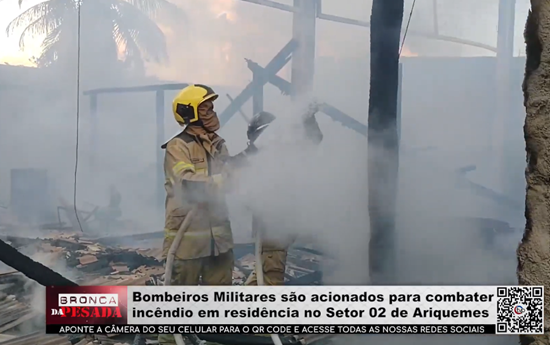 Bombeiros Militares são acionados para combater incêndio em residência no Setor 02 de Ariquemes bombeiros-militares-sao-acionados-para-combater-incendio-em-residencia-no-setor-02-de-ariquemes