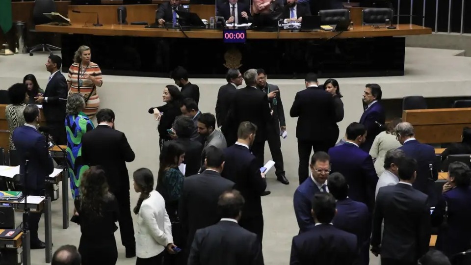 Câmara derruba decreto do governo Lula que aumentava IOF camara-derruba-decreto-do-governo-lula-que-aumentava-iof