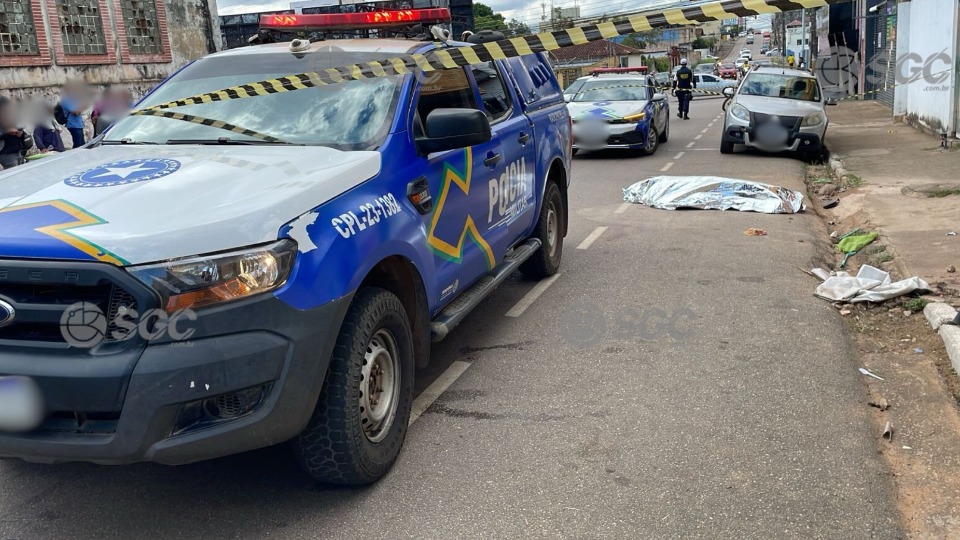 Vídeo: Morador de rua é assassinado a tiros na região central de Porto Velho video:-morador-de-rua-e-assassinado-a-tiros-na-regiao-central-de-porto-velho