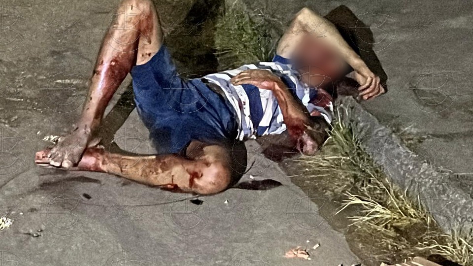 Homem é agredido por grupo de populares após suspeita de furto homem-e-agredido-por-grupo-de-populares-apos-suspeita-de-furto