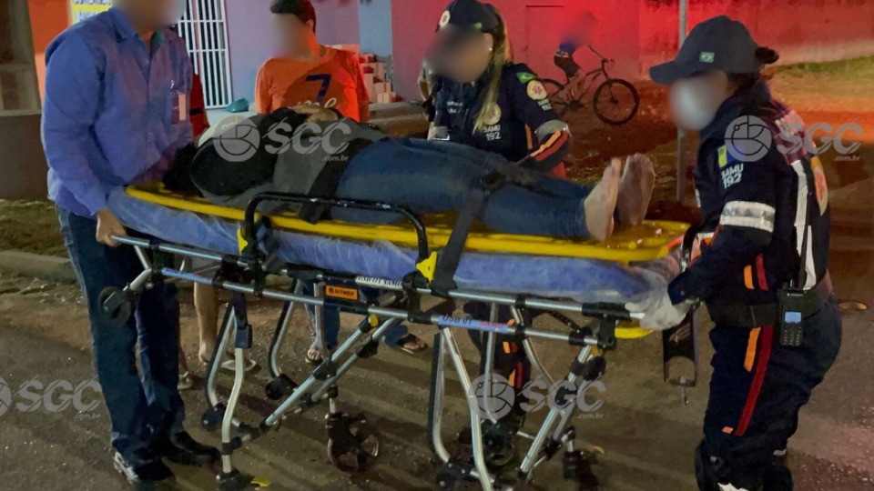 Mulher sofre escoriações pelo corpo após ser atingida por carro na capital mulher-sofre-escoriacoes-pelo-corpo-apos-ser-atingida-por-carro-na-capital