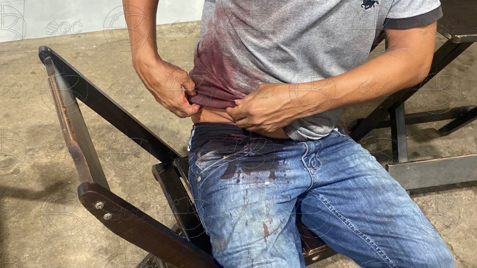 Filho esfaqueia pai para defender mãe grávida agredida filho-esfaqueia-pai-para-defender-mae-gravida-agredida