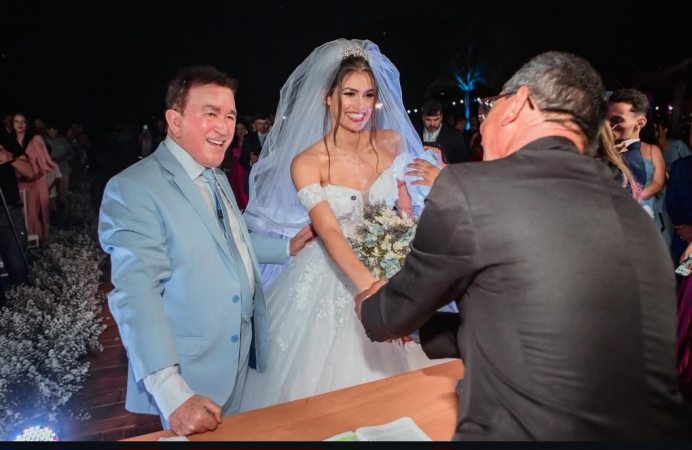 Amado Batista se diz indignado com os rumores de traição: ‘Triste e envergonhado’ amado-batista-se-diz-indignado-com-os-rumores-de-traicao:-‘triste-e-envergonhado’