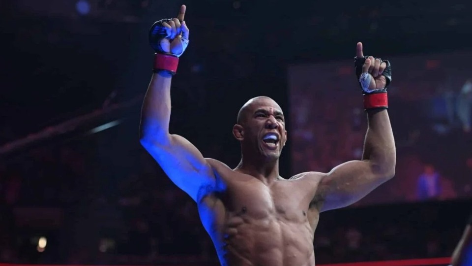 Vídeo: Natural de Porto Velho, Gregory Rodrigues vence por nocaute no primeiro round no UFC 317 video:-natural-de-porto-velho,-gregory-rodrigues-vence-por-nocaute-no-primeiro-round-no-ufc-317