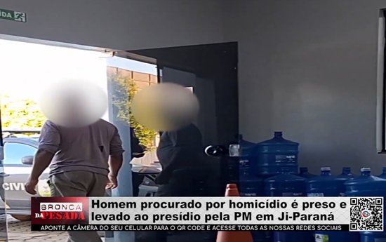 Homem procurado por homicídio é preso e levado ao presídio pela PM em Ji–Paraná homem-procurado-por-homicidio-e-preso-e-levado-ao-presidio-pela-pm-em-ji–parana