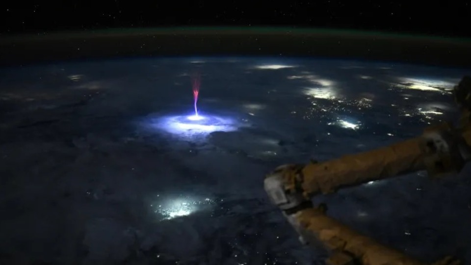 Imagem rara mostra fenômeno luminoso captado da Estação Espacial imagem-rara-mostra-fenomeno-luminoso-captado-da-estacao-espacial