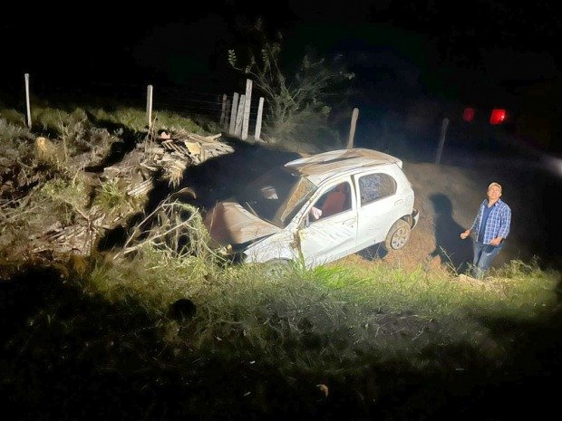 Motorista capota carro após cochilar ao volante na RO 464 motorista-capota-carro-apos-cochilar-ao-volante-na-ro-464