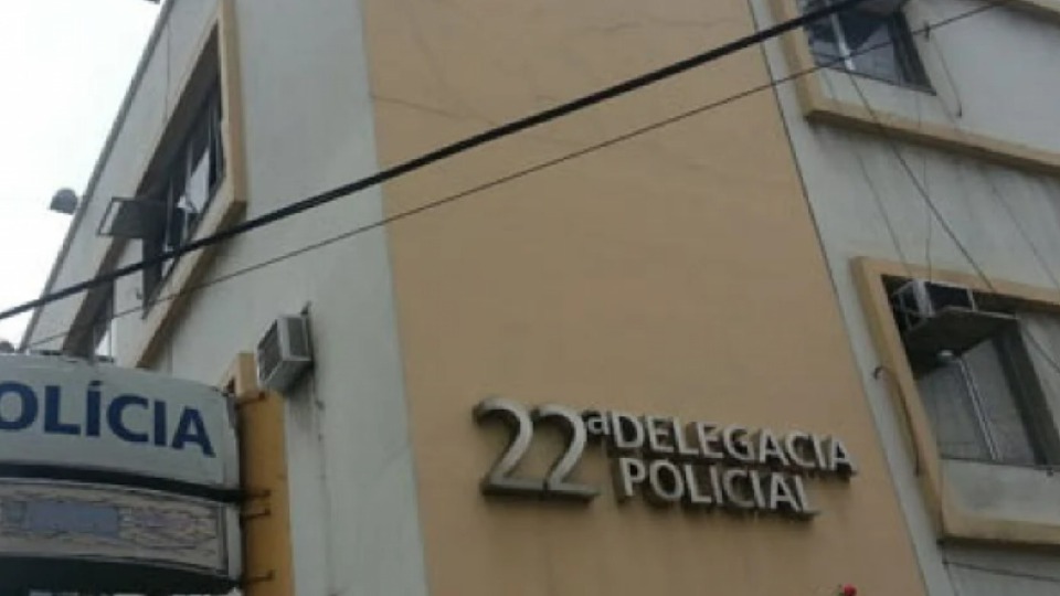Mãe e padrasto são presos sob suspeita de espancar e matar menina de 2 anos mae-e-padrasto-sao-presos-sob-suspeita-de-espancar-e-matar-menina-de-2-anos