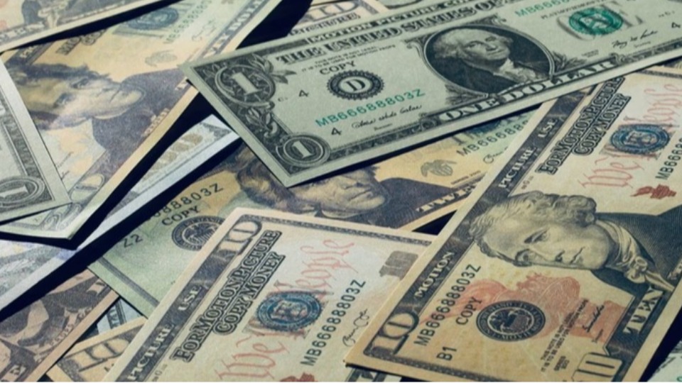 Dólar dispara a R$ 5,50 e Bolsa derrete após Trump ameaçar o Brasil dolar-dispara-a-r$-5,50-e-bolsa-derrete-apos-trump-ameacar-o-brasil