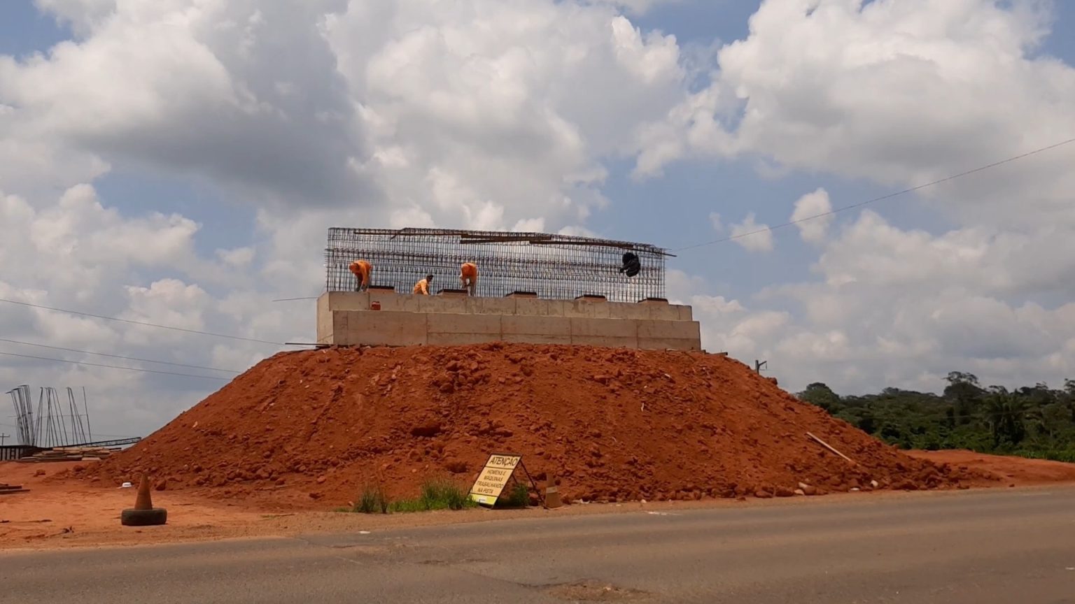 Viaduto na BR-364: entenda por que obras estão paradas há mais de um ano em RO viaduto-na-br-364:-entenda-por-que-obras-estao-paradas-ha-mais-de-um-ano-em-ro