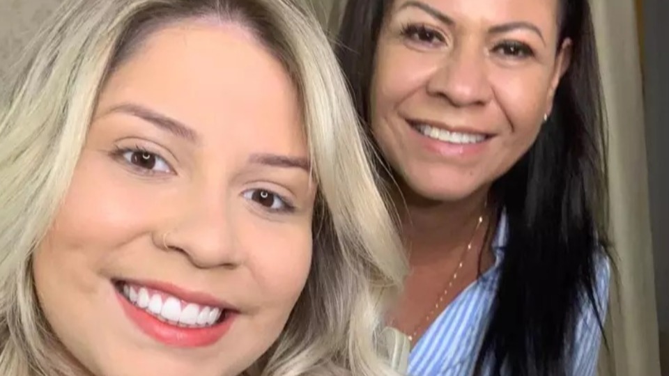 Mãe de Marília Mendonça teria exigido seguro de R$ 2,7 milhões após tragédia mae-de-marilia-mendonca-teria-exigido-seguro-de-r$-2,7-milhoes-apos-tragedia