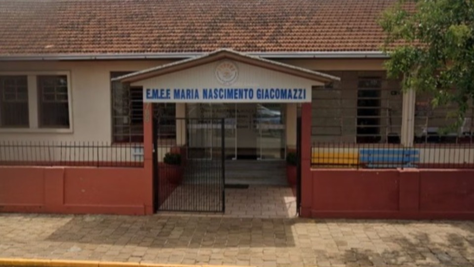 Monitor atingiu adolescente com pá para desarmá-lo em escola monitor-atingiu-adolescente-com-pa-para-desarma-lo-em-escola
