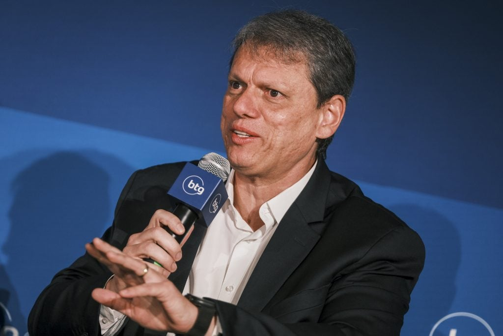 Tarcísio diz que Lula pôs ‘ideologia acima de economia’ e pede negociação tarcisio-diz-que-lula-pos-‘ideologia-acima-de-economia’-e-pede-negociacao