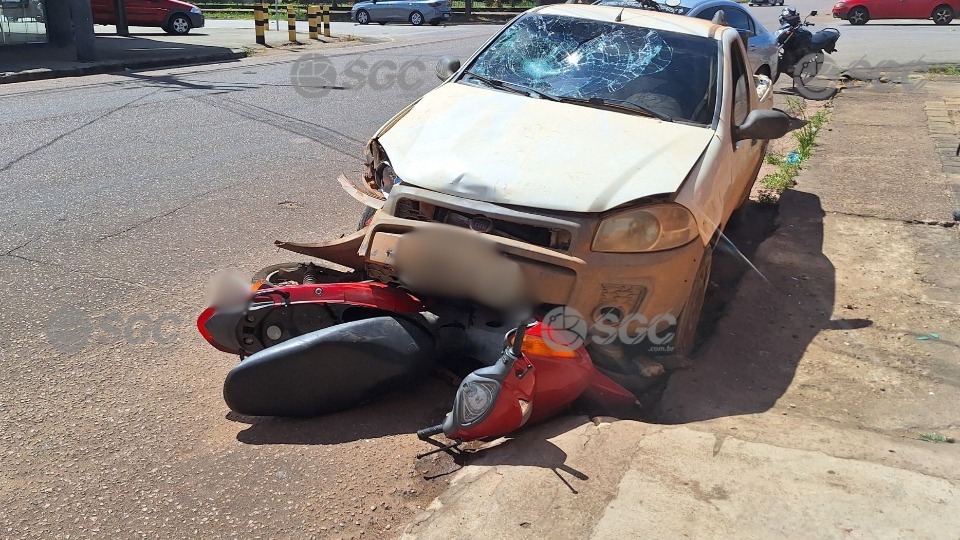 Vídeo: Motociclista é atropelado e arrastado após colisão com carro em Porto Velho video:-motociclista-e-atropelado-e-arrastado-apos-colisao-com-carro-em-porto-velho