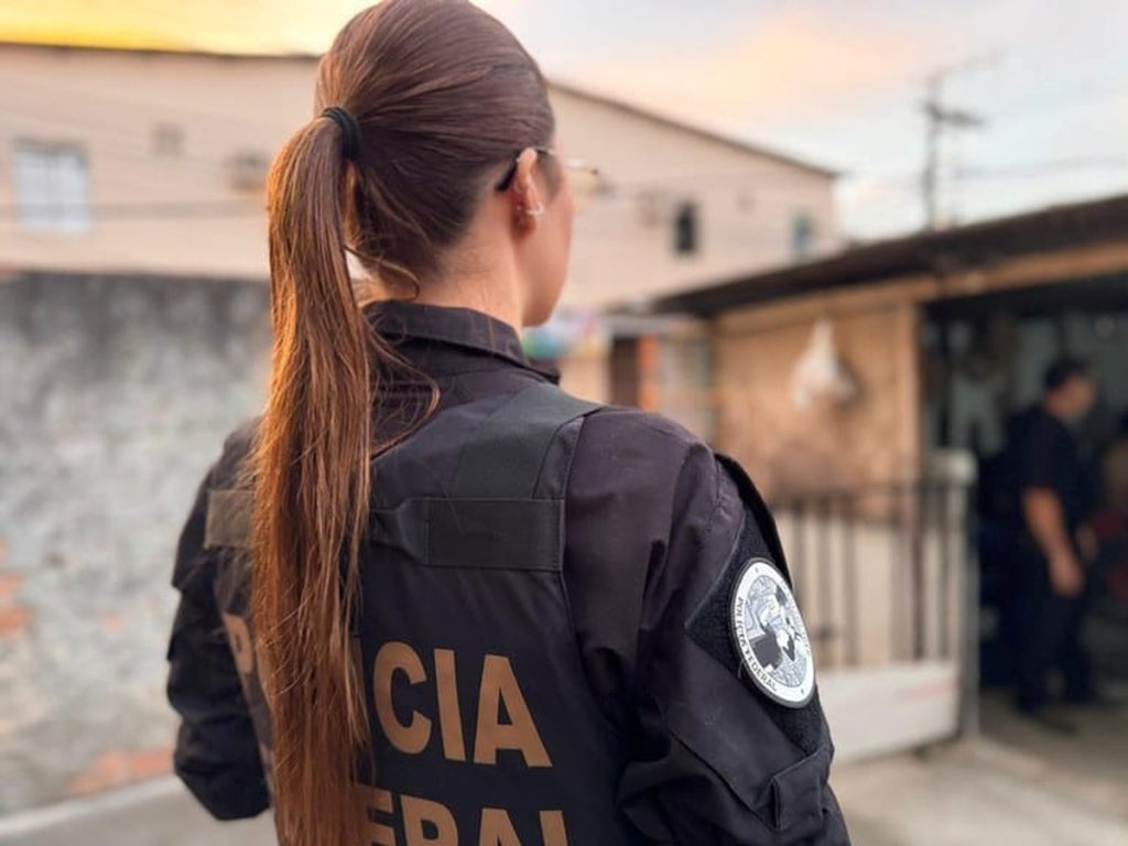 Operação da PF mira em suspeito de armazenar material de abuso sexual infantojuvenil em Jaru, RO operacao-da-pf-mira-em-suspeito-de-armazenar-material-de-abuso-sexual-infantojuvenil-em-jaru,-ro