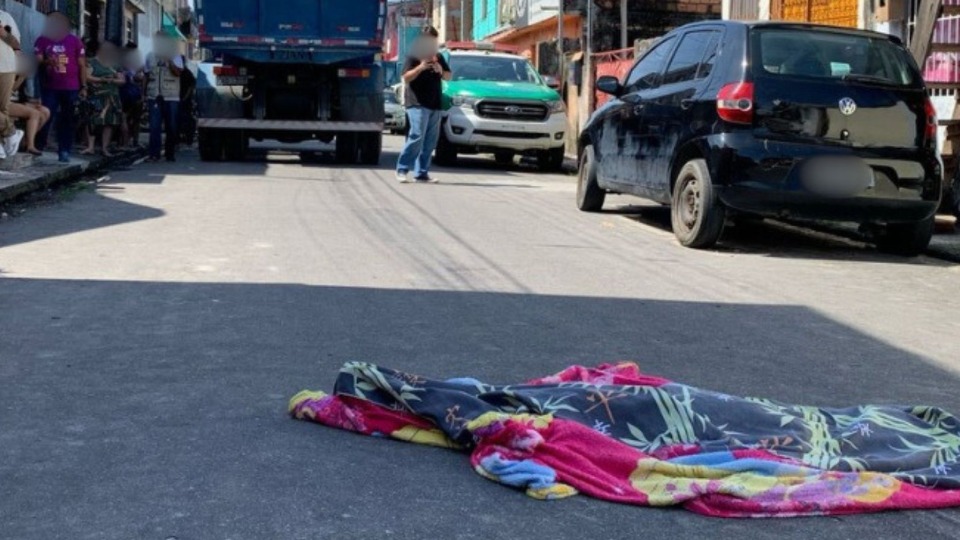 Criança de 6 anos morre esmagada por caminhão crianca-de-6-anos-morre-esmagada-por-caminhao