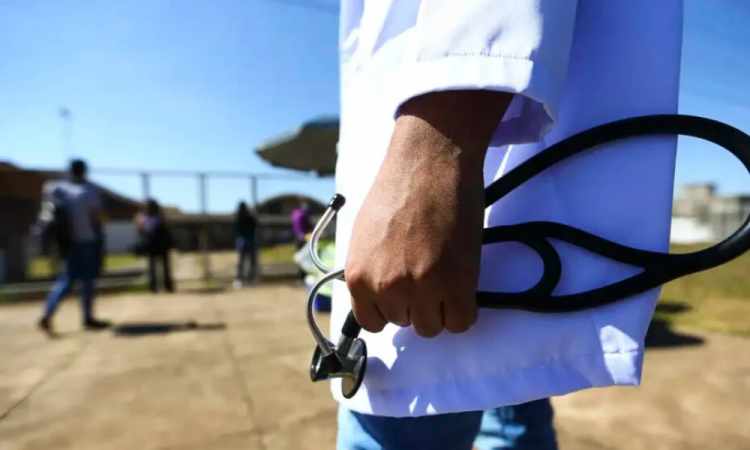Violência contra médicos cresce 68% em 10 anos e atinge nível recorde no Brasil, aponta CFM violencia-contra-medicos-cresce-68%-em-10-anos-e-atinge-nivel-recorde-no-brasil,-aponta-cfm