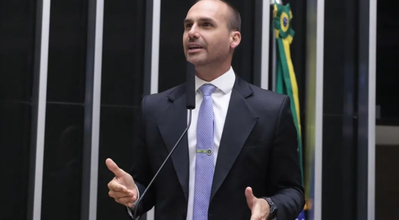 PT pede ao STF cassação de mandato de Eduardo Bolsonaro pt-pede-ao-stf-cassacao-de-mandato-de-eduardo-bolsonaro