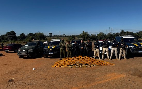 PRF prende dupla por tráfico de drogas após perseguição na BR–364 em Porto Velho prf-prende-dupla-por-trafico-de-drogas-apos-perseguicao-na-br–364-em-porto-velho