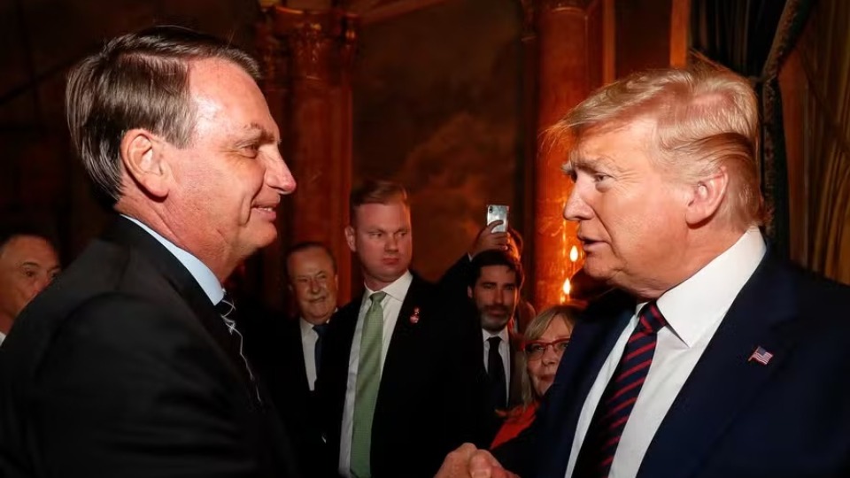 Flávio Bolsonaro defende fim do tarifaço de Trump e sanções individuais, mas apaga post flavio-bolsonaro-defende-fim-do-tarifaco-de-trump-e-sancoes-individuais,-mas-apaga-post