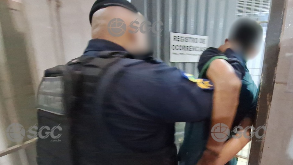 Homem é preso após confessar assassinato motivado por rixa dentro de presídio em Porto Velho homem-e-preso-apos-confessar-assassinato-motivado-por-rixa-dentro-de-presidio-em-porto-velho