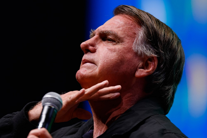 Defesa de Bolsonaro diz que recebe com ‘surpresa e indignação’ medidas cautelares contra ele defesa-de-bolsonaro-diz-que-recebe-com-‘surpresa-e-indignacao’-medidas-cautelares-contra-ele