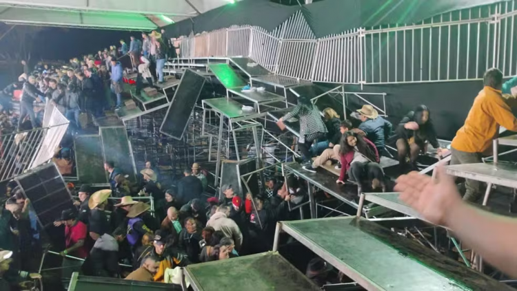 Arquibancada despenca e deixa 60 feridos em rodeio em Eldorado (SP) arquibancada-despenca-e-deixa-60-feridos-em-rodeio-em-eldorado-(sp)