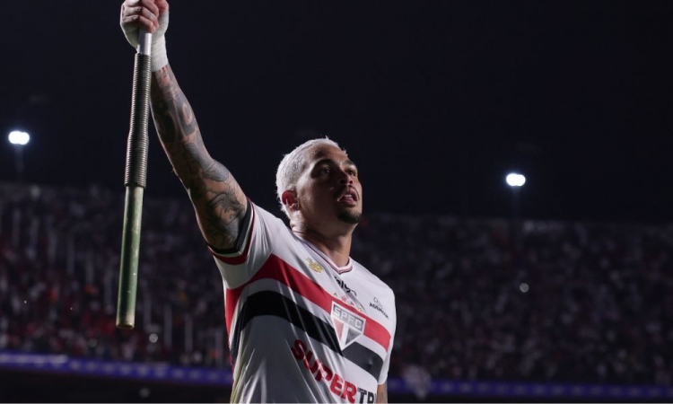 Luciano define jogo em três minutos, São Paulo bate Corinthians e volta a vencer no Brasileirão luciano-define-jogo-em-tres-minutos,-sao-paulo-bate-corinthians-e-volta-a-vencer-no-brasileirao