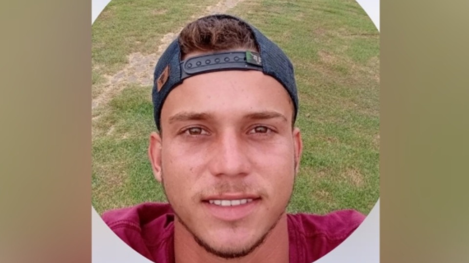 Homem morre após ser esfaqueado em posto de combustíveis homem-morre-apos-ser-esfaqueado-em-posto-de-combustiveis