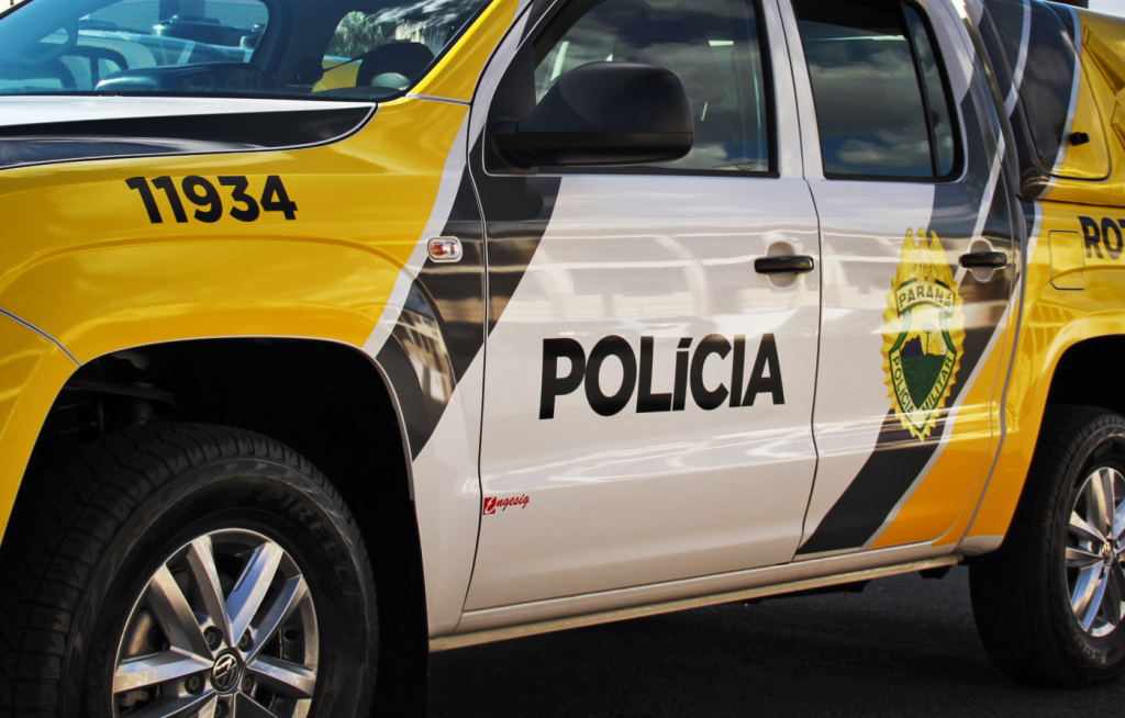 Casal é encontrado morto em apartamento após vizinhos verem sangue escorrendo pela parede casal-e-encontrado-morto-em-apartamento-apos-vizinhos-verem-sangue-escorrendo-pela-parede