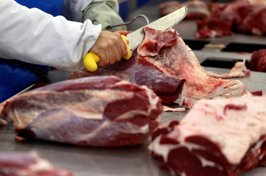 Compra de carne brasileira pelos EUA despenca 80% em três meses compra-de-carne-brasileira-pelos-eua-despenca-80%-em-tres-meses