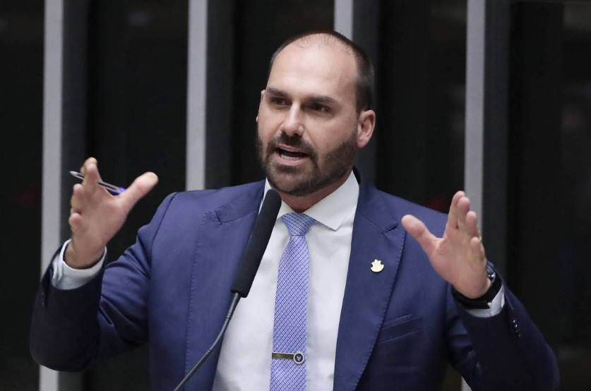 Eduardo Bolsonaro diz que STF também bloqueou contas de sua esposa eduardo-bolsonaro-diz-que-stf-tambem-bloqueou-contas-de-sua-esposa