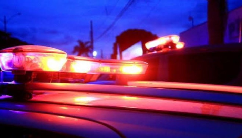 Mulher é assassinada a tiros na frente dos filhos em Rondônia mulher-e-assassinada-a-tiros-na-frente-dos-filhos-em-rondonia