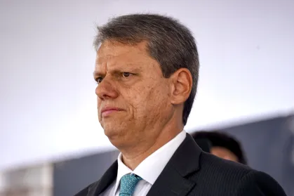 Tarcísio diz que Lula não tem “interlocução” para resolver tarifas de Trump tarcisio-diz-que-lula-nao-tem-“interlocucao”-para-resolver-tarifas-de-trump