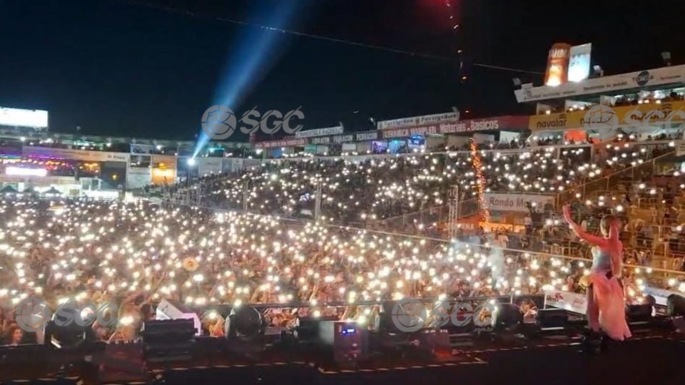 VÍDEO: Manu Bahtidão arrasta multidões na abertura da 40ª Expoari em Ariquemes video:-manu-bahtidao-arrasta-multidoes-na-abertura-da-40a-expoari-em-ariquemes