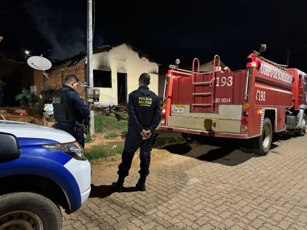 Dona de casa morre carbonizada em incêndio em sua residência dona-de-casa-morre-carbonizada-em-incendio-em-sua-residencia
