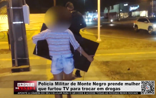 Polícia Militar de Monte Negro prende mulher que furtou TV para trocar em drogas policia-militar-de-monte-negro-prende-mulher-que-furtou-tv-para-trocar-em-drogas